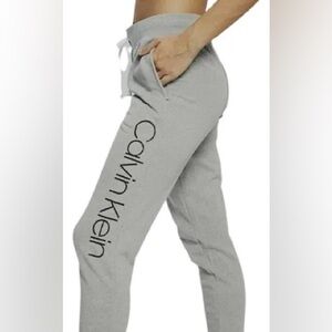 🩶Calvin Klein women’s Gray Logo Jogger Pants